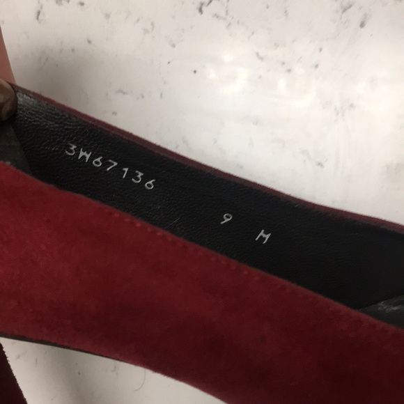 Red suede pumps - Picture 5 of 7